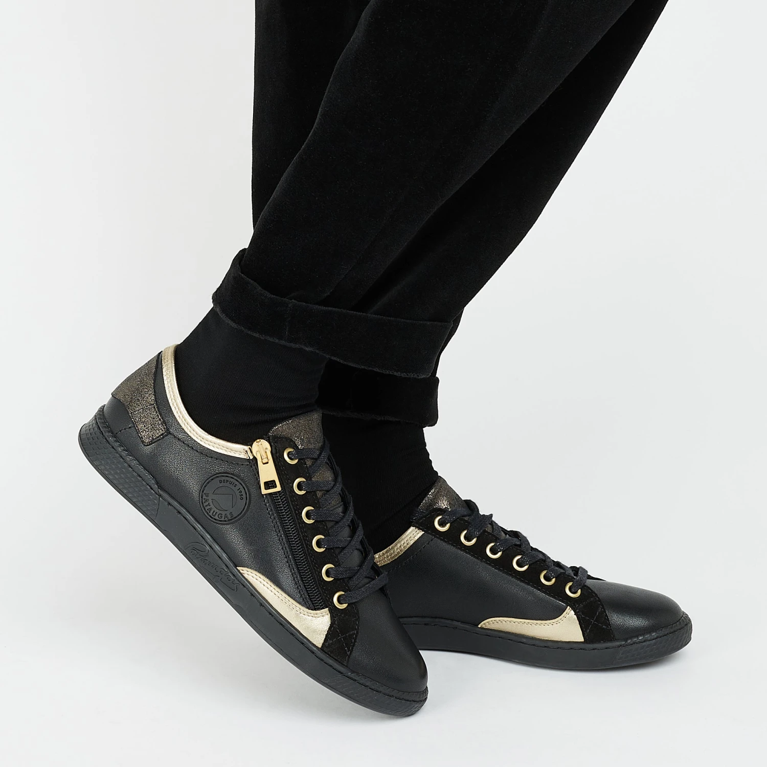 Pataugas JESTER/MIX F4H NOIR/DORÉ 2 Pataugas JESTER/MIX F4H NOIR/DORÉ – Image 2